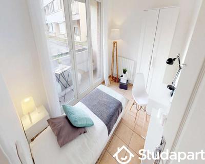 Chambre - 70 m² - 1 pièce