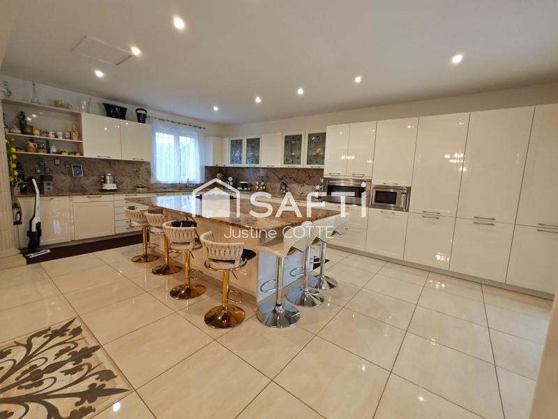 Villa - 176 m² - 5 pièces