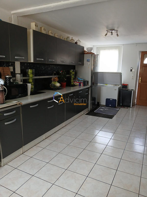 Maison traditionnelle - 108 m² - 4 pièces