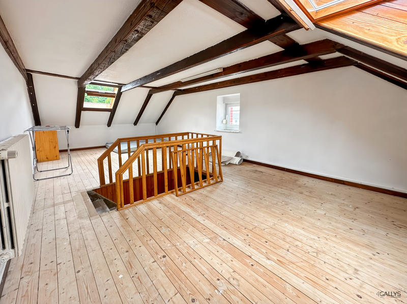 Appartement - 90 m² - 5 pièces