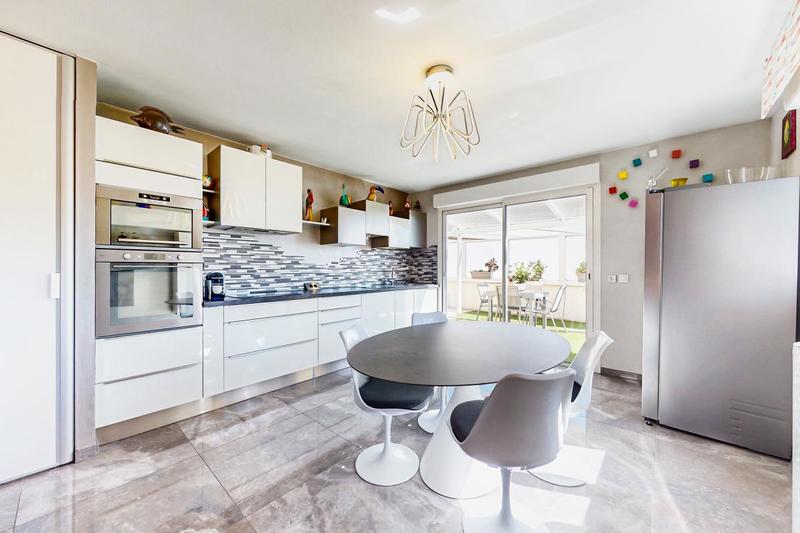 Appartement ancien - 71 m² - 3 pièces