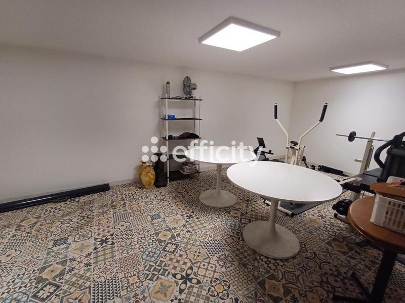 Maison - 197 m² - 4 pièces