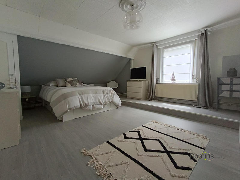 Maison - 182 m² - 7 pièces