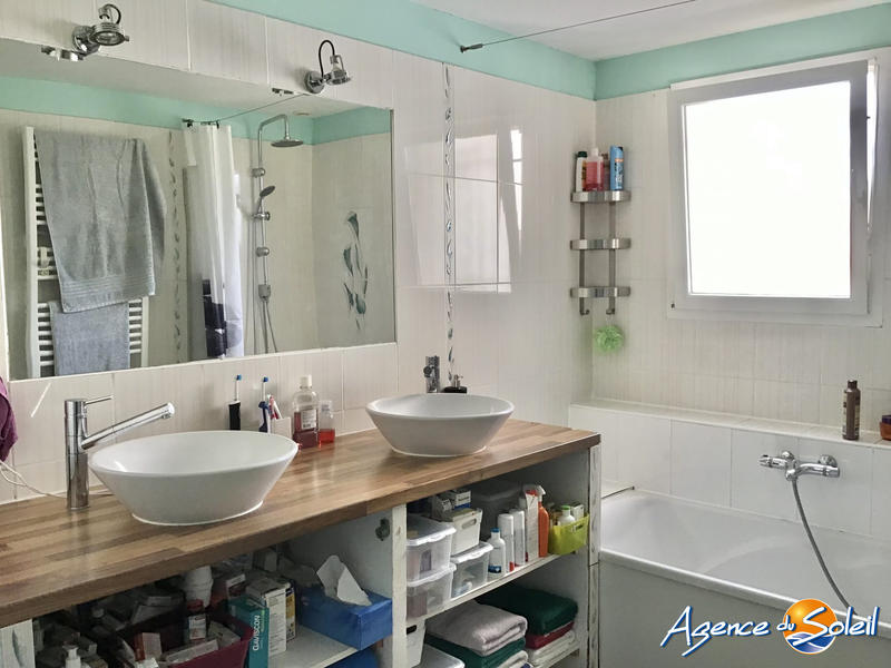 Maison - 230 m² - 5 pièces