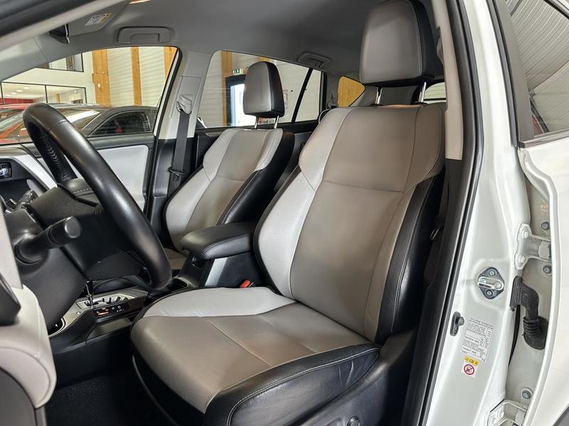 Toyota Rav4 Hybrid 197 Ch Lounge / Tres Bon Etat