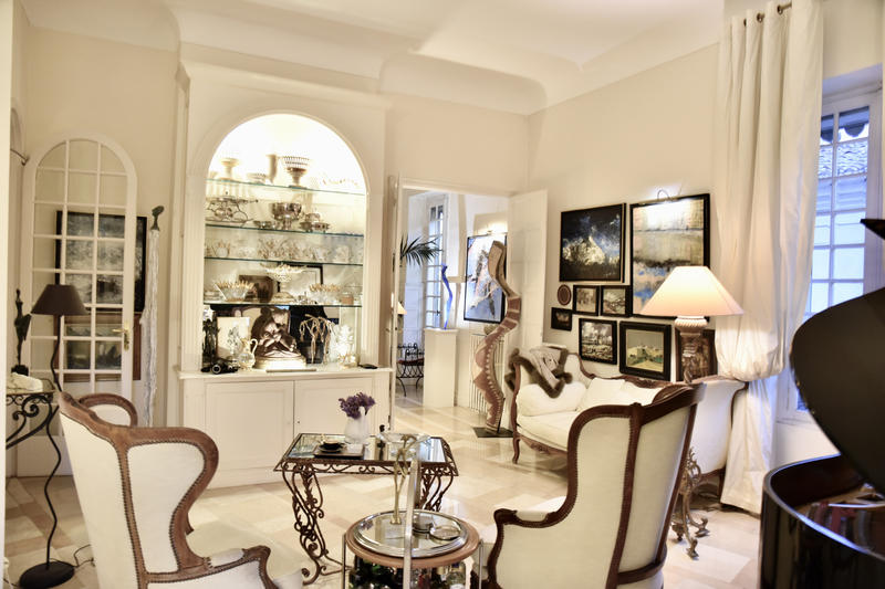 Appartement - 283 m² - 6 pièces