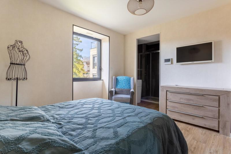 Maison - 480 m² - 19 pièces