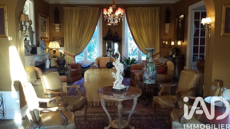 Maison - 600 m² - 14 pièces