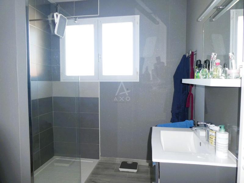 Maison - 92 m² - 5 pièces