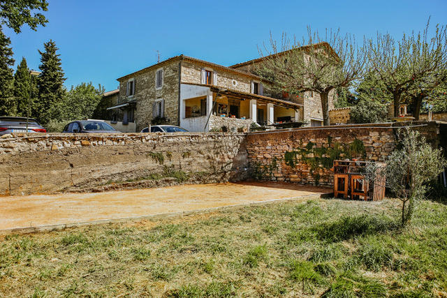 Mas - 486 m² - 19 pièces