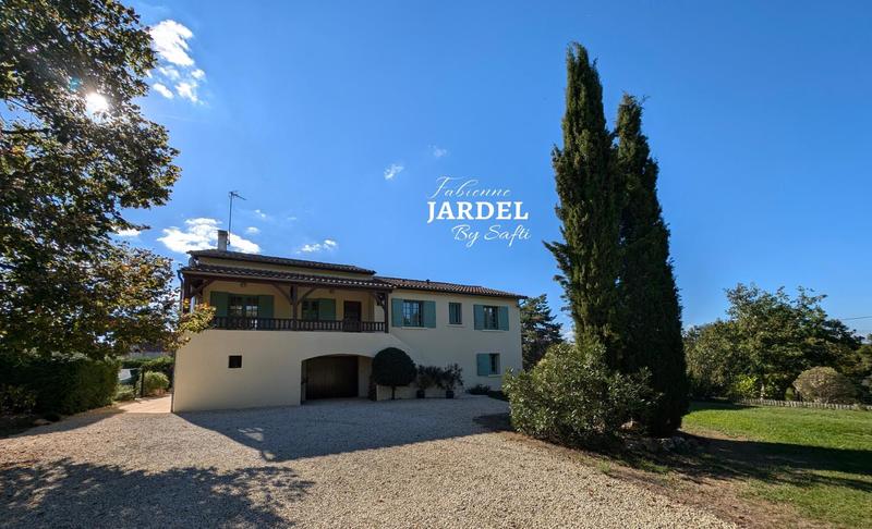 Maison - 170 m² - 6 pièces