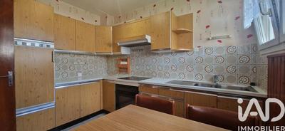 Maison - 94 m² - 5 pièces