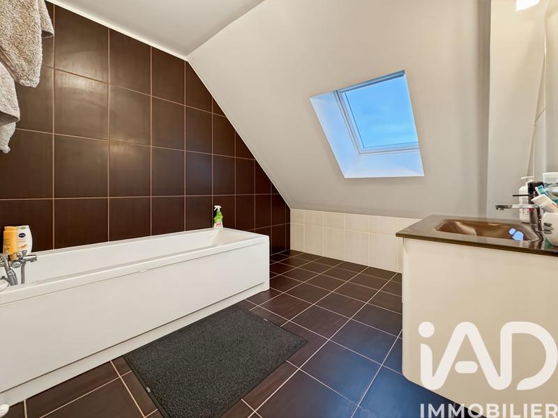 Maison - 96 m² - 5 pièces