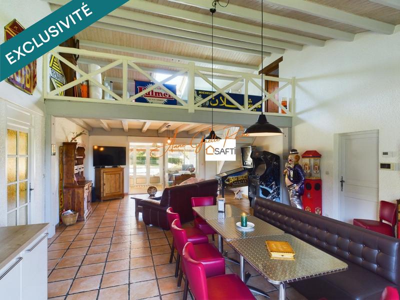 Maison - 202 m² - 7 pièces