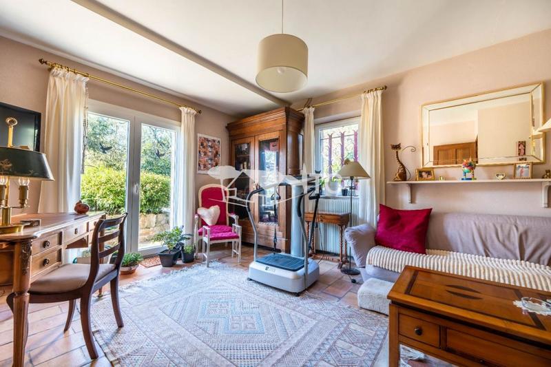 Maison en pierre - 250 m² - 9 pièces