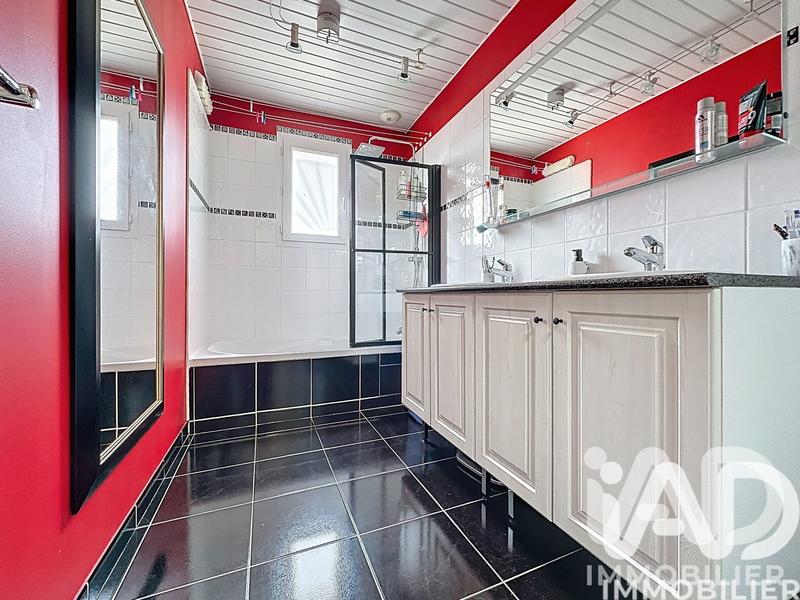 Maison - 125 m² - 6 pièces