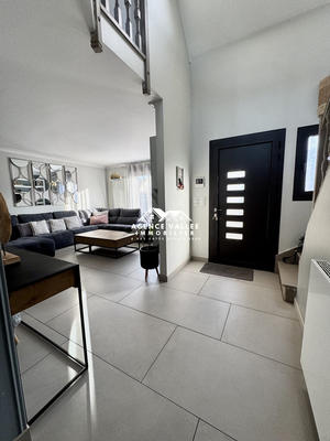 Maison traditionnelle - 160 m² - 7 pièces