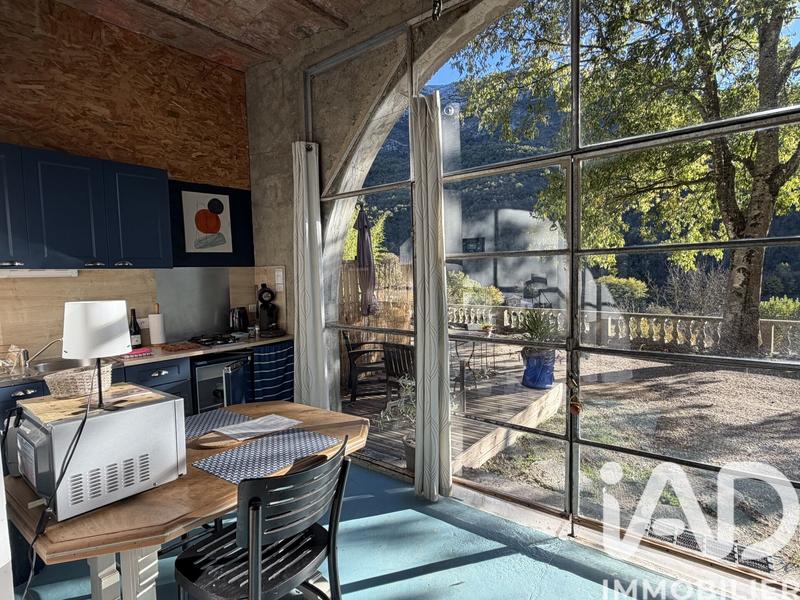 Maison - 180 m² - 6 pièces