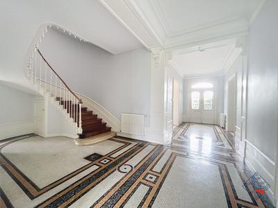 Duplex - 343 m² - 10 pièces