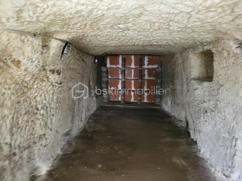 Parking / Garage - 80 m²