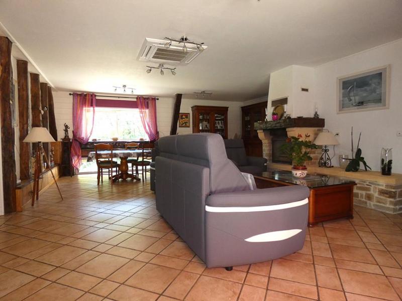 Maison - 288 m² - 11 pièces