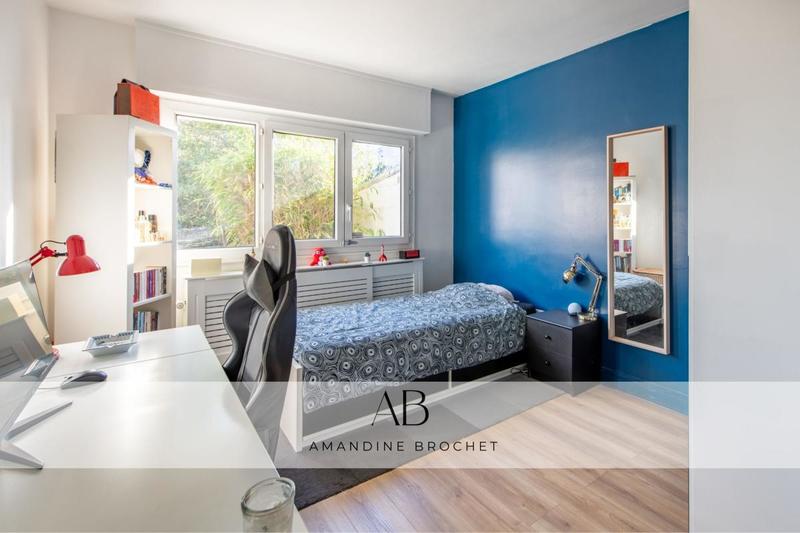 Maison - 170 m² - 8 pièces