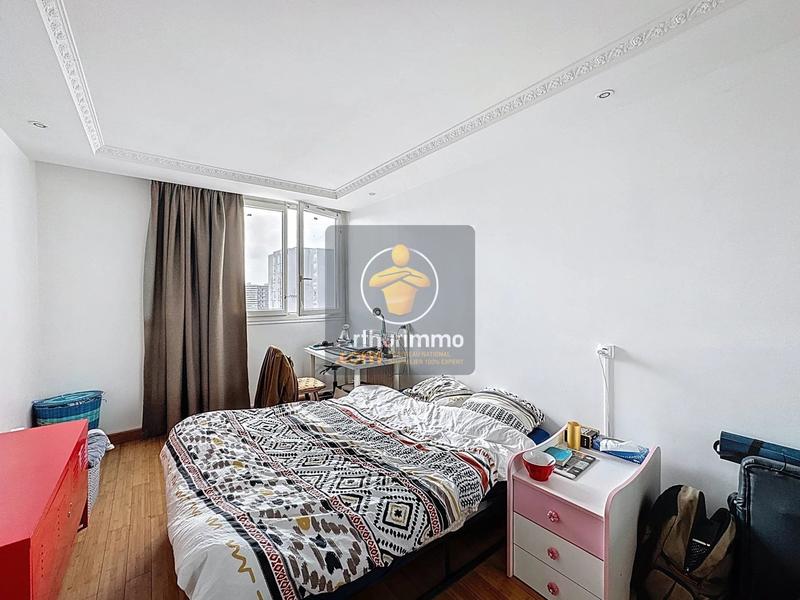 Appartement - 90 m² - 4 pièces