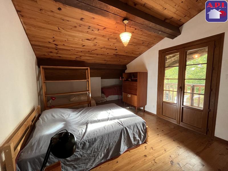 Maison - 203 m² - 8 pièces