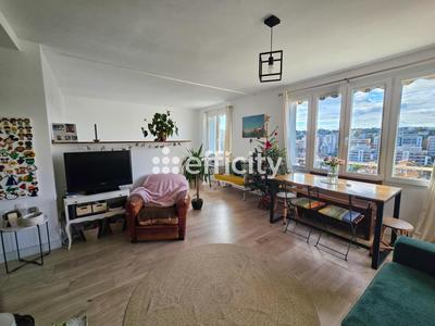 Appartement - 67 m² - 4 pièces