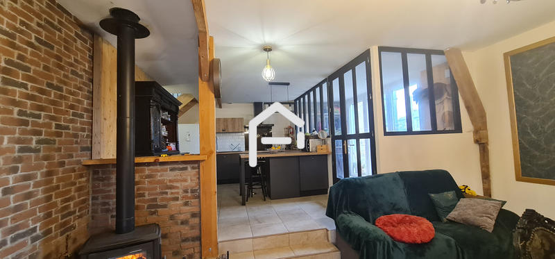 Maison - 400 m² - 16 pièces