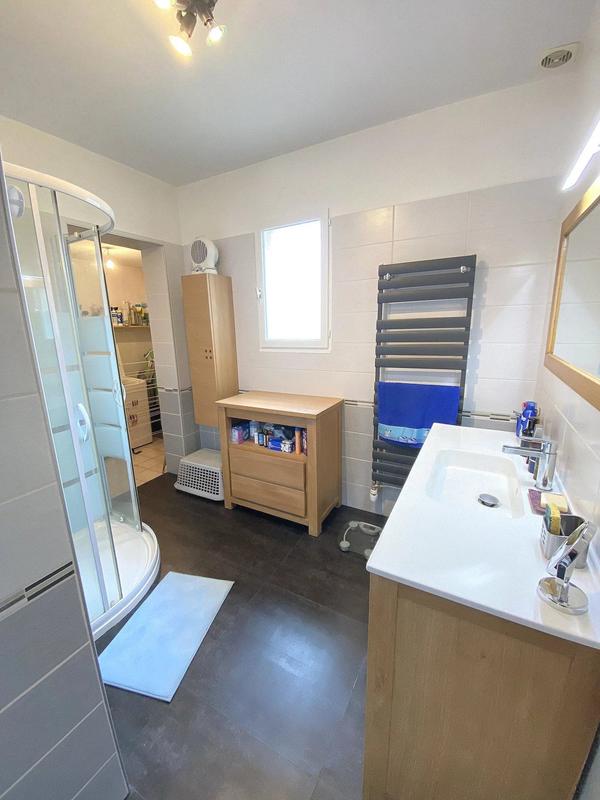 Maison - 645 m² - 5 pièces