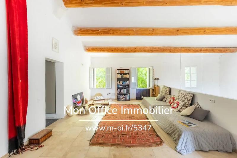 Remise - 354 m² - 8 pièces