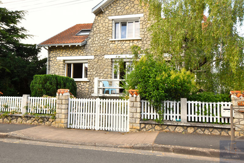 Maison - 175 m² - 7 pièces