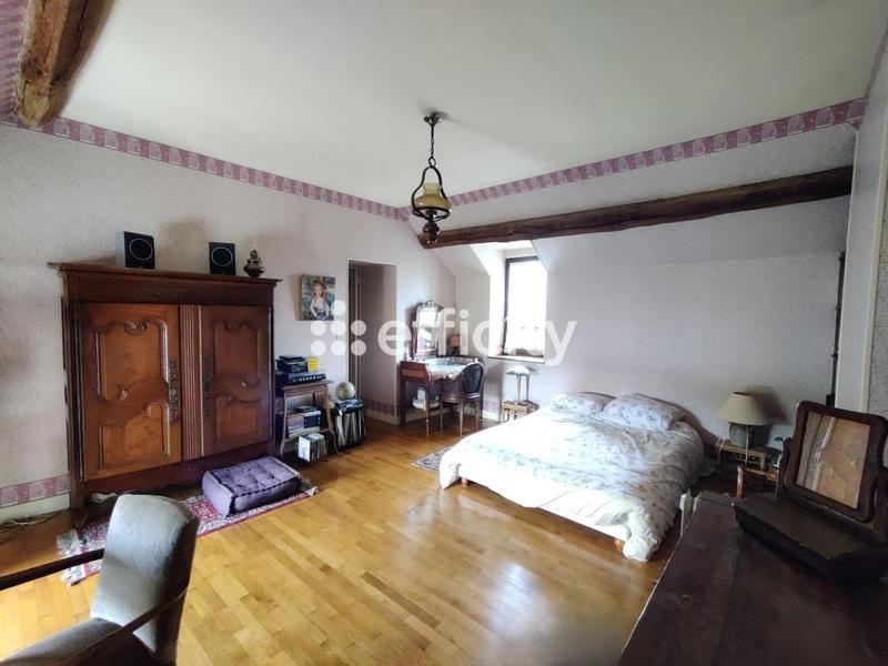 Maison - 180 m² - 7 pièces