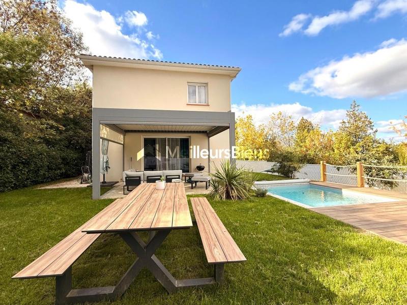 Maison - 125 m² - 5 pièces