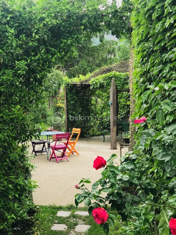 Maison - 180 m² - 8 pièces