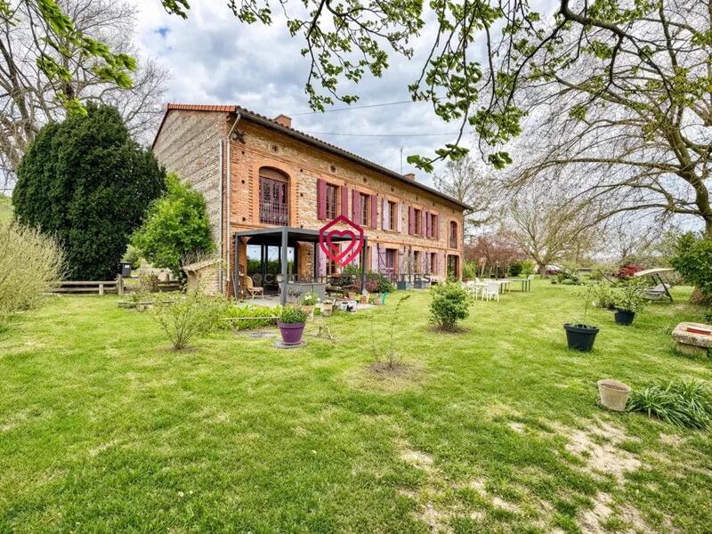 Corps de ferme - 390 m² - 13 pièces