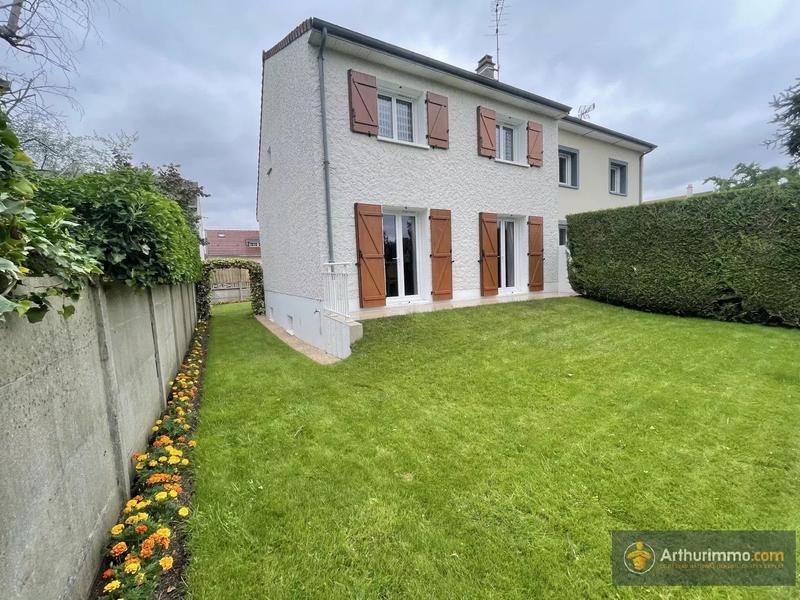 Maison - 95 m² - 5 pièces