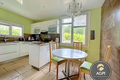 Maison traditionnelle - 122 m² - 5 pièces