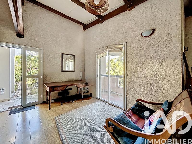 Maison - 245 m² - 8 pièces