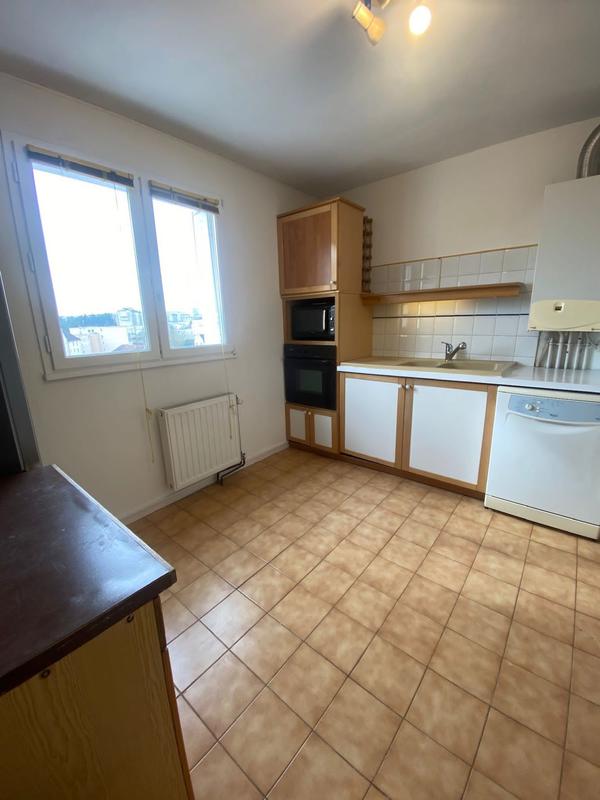 Appartement - 94 m² - 5 pièces