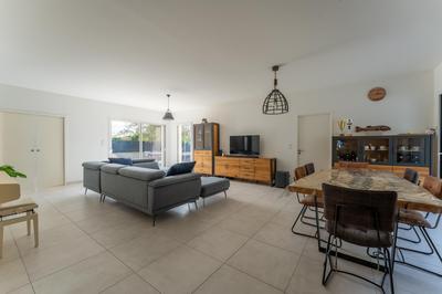 Maison - 159 m² - 6 pièces