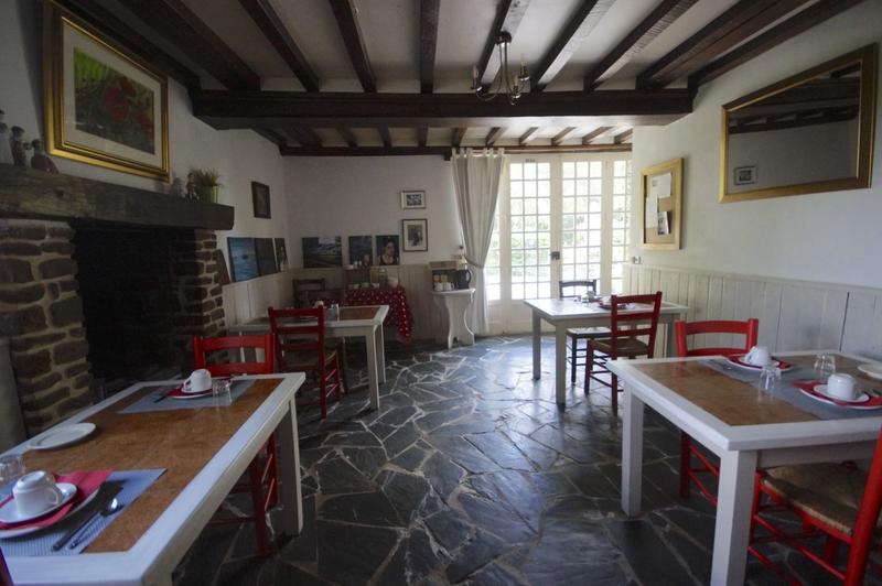 Maison - 302 m² - 13 pièces