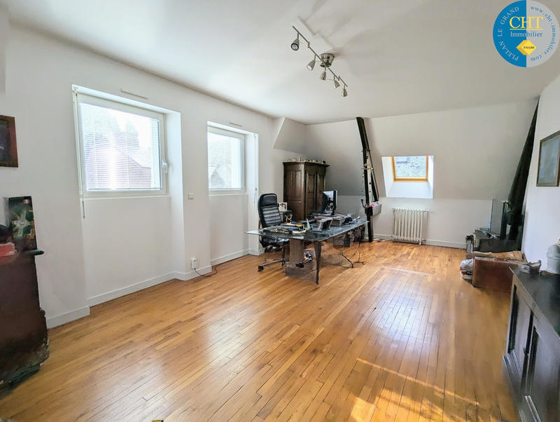 Maison - 179 m² - 7 pièces