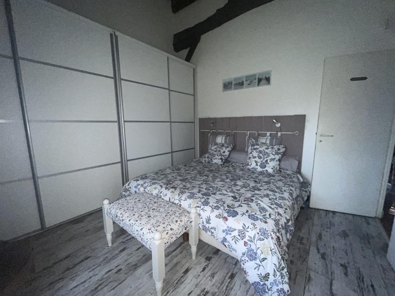 Maison - 230 m² - 8 pièces