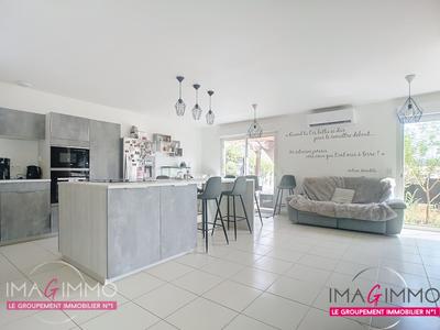 Maison - 88 m² - 4 pièces