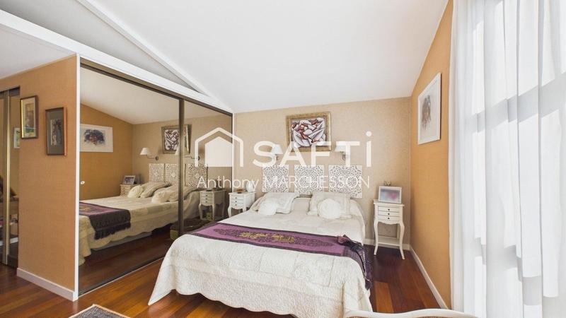 Appartement - 149 m² - 4 pièces