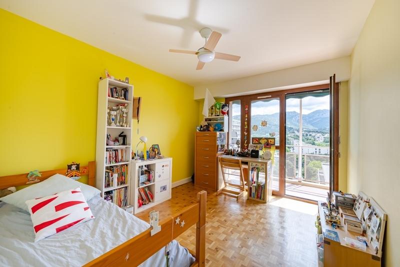 Appartement - 105 m² - 4 pièces