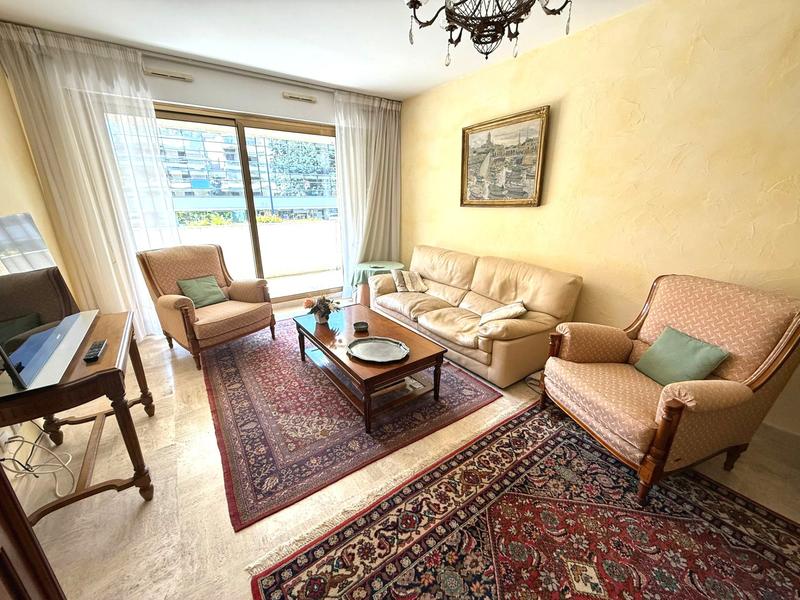 Appartement - 84 m² - 3 pièces