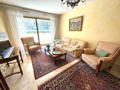 Appartement - 84 m² - 3 pièces